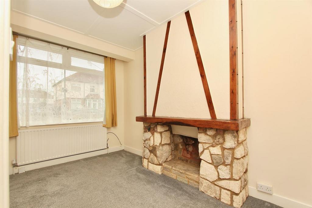 Coombe Road, N22