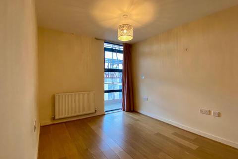 1 bedroom flat to rent, 20 Scott Avenue, London SW15