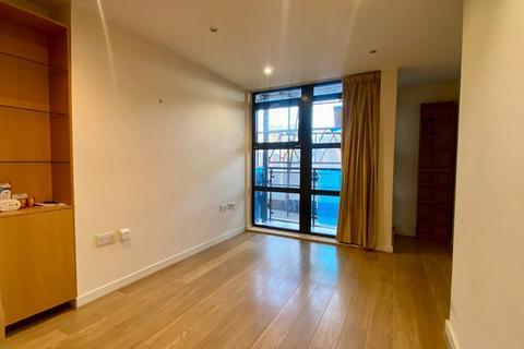 1 bedroom flat to rent, 20 Scott Avenue, London SW15