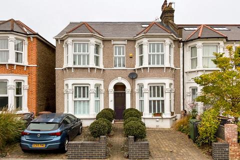 2 bedroom flat for sale, Minard Road, London, SE6