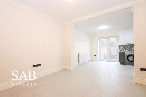 undefined, Ascot Gardens, Southall, UB1
