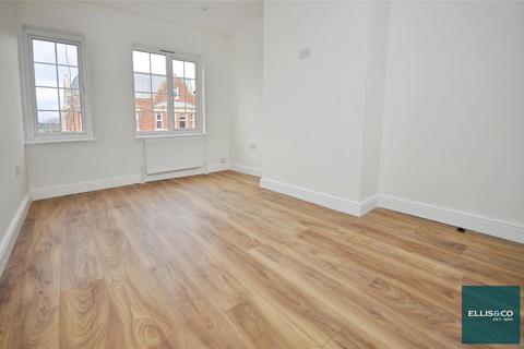 2 bedroom apartment to rent, Ballards Lane, Finchley, London, N3