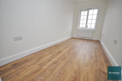 2 bedroom apartment to rent, Ballards Lane, Finchley, London, N3