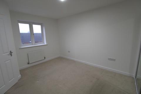 2 bedroom flat to rent, Eton House School Avenue, Basildon, Essex, SS15
