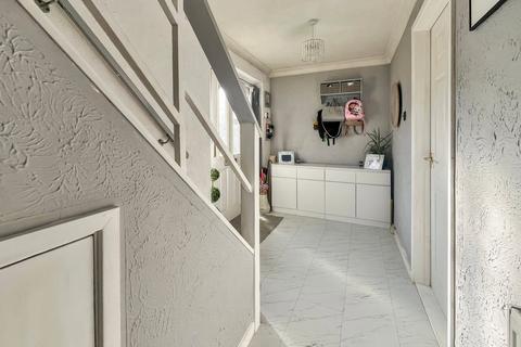 3 bedroom end of terrace house for sale, Sutherland Gardens, Gillingham, ME8