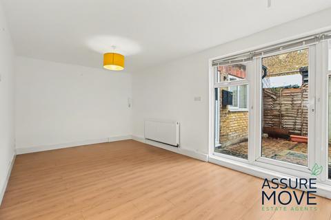 1 bedroom apartment to rent, Ryder Mews, London, E9