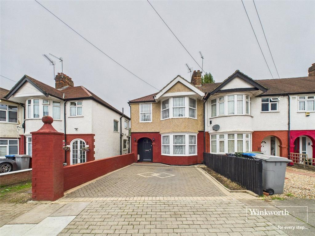 Dors Close, London NW9 3 bed end of terrace house - £615,000