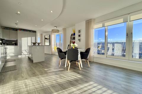 2 bedroom penthouse for sale, Sovereign Point, Bath