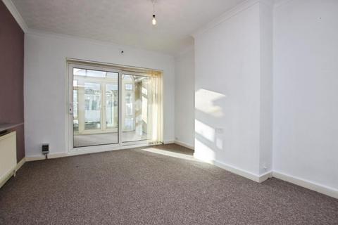 3 bedroom terraced house to rent, Filton Avenue, Bristol BS34