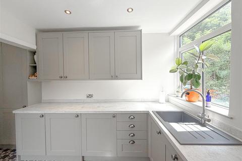 3 bedroom semi-detached house to rent, Lime Avenue, Derby DE1