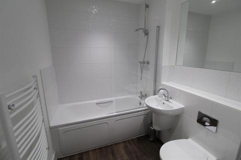 1 bedroom flat to rent, King House, Fire Fly Avenue, Swindon, SN2