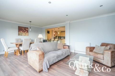 3 bedroom bungalow for sale, Linden Way, Canvey Island, SS8