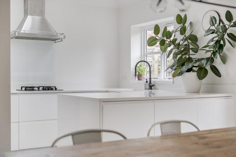 undefined, New Road, Wormley, Godalming, GU8