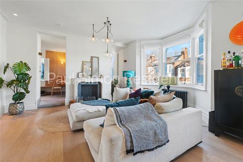 3 bedroom apartment for sale, Cressida Road, Archway, London, N19