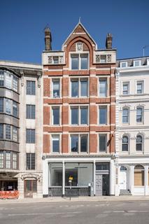 Office to rent, 4 Snow Hl London EC1A 2DJ