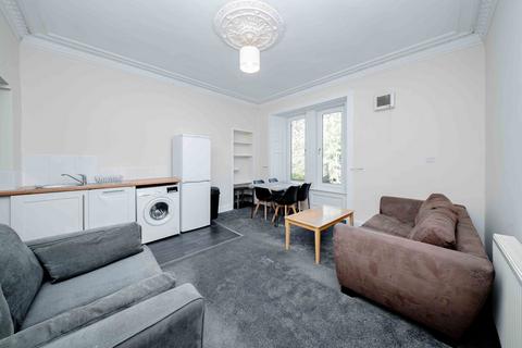 2 bedroom flat to rent, Lochee Road, West End DD2