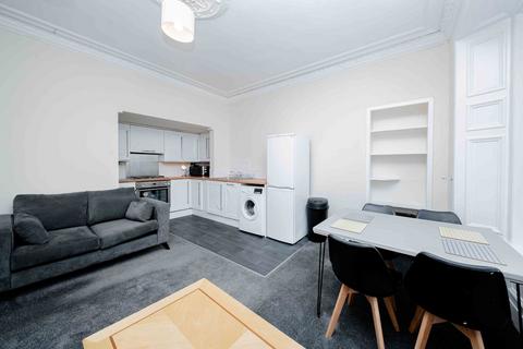 2 bedroom flat to rent, Lochee Road, West End DD2