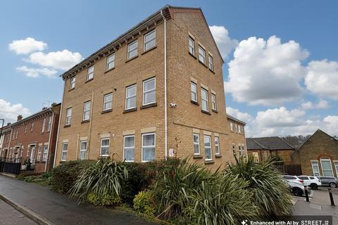 2 bedroom flat to rent, Steven Close, Chatham, ME4