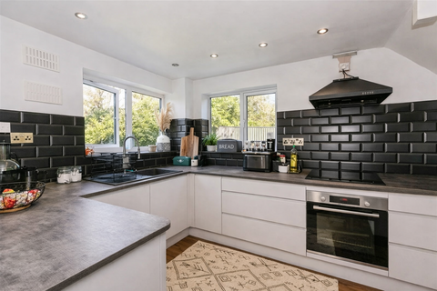 undefined, Springfield Avenue, Swansea SA2