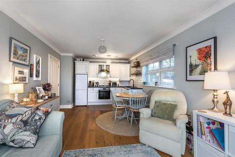 1 bedroom flat for sale, St. Eanswythe's Court, Tonbridge