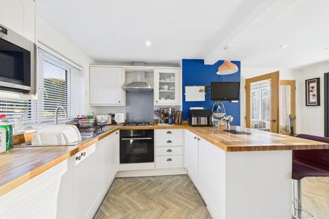 3 bedroom end of terrace house for sale, Droomer Drive, Windermere