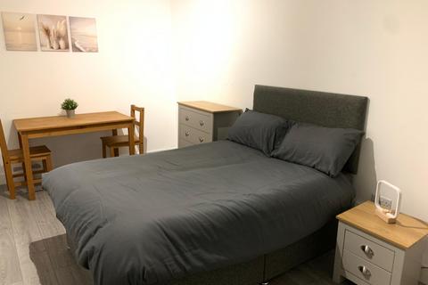 Studio to rent, Flat 2, London W10