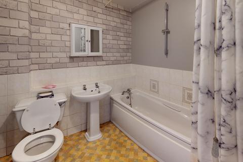 undefined, Garner Court, Tilbury , RM18