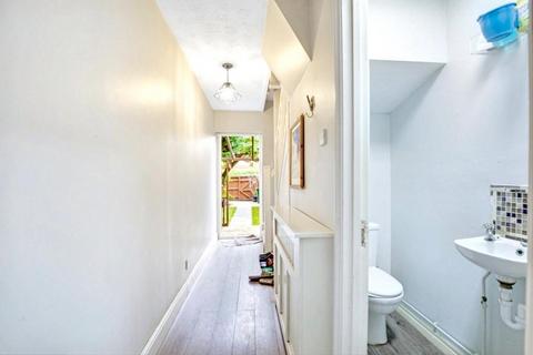 undefined, Valiant Way, London, E6