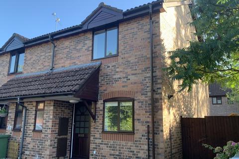 3 bedroom end of terrace house to rent, Mews Court, Otterbourne SO21