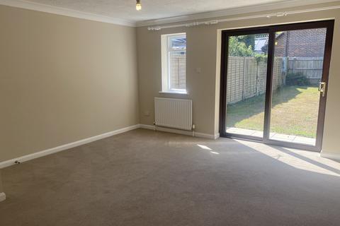 3 bedroom end of terrace house to rent, Mews Court, Otterbourne SO21