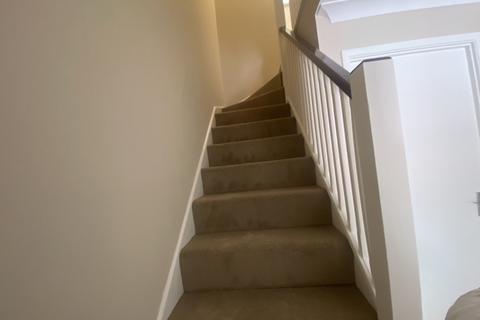 3 bedroom end of terrace house to rent, Mews Court, Otterbourne SO21