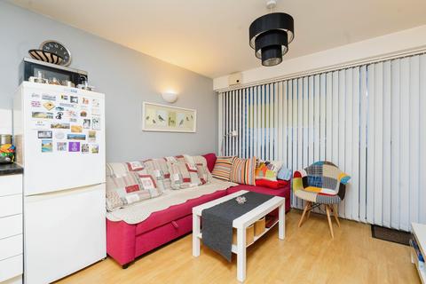 2 bedroom flat to rent, Ralph Jackson House, 331 Romford Road, E7