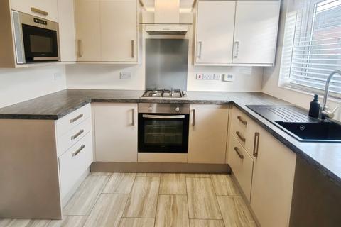 2 bedroom end of terrace house to rent, Skenfrith Place, Warndon Villages