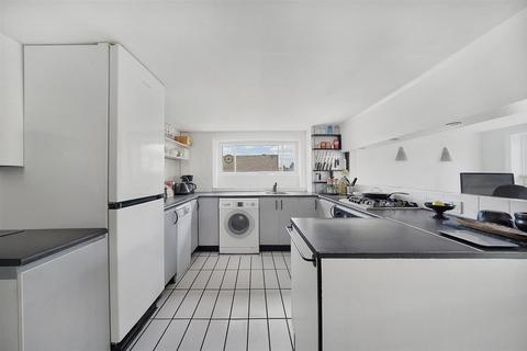 2 bedroom flat to rent, Bow Brook House, Gathorne Street, London