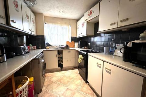 3 bedroom terraced house for sale, Streambank Road, Thorplands Brook, Northampton NN3