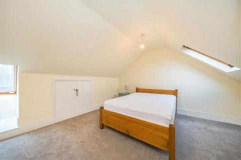 5 bedroom house to rent, Gaskarth Road, London SW12