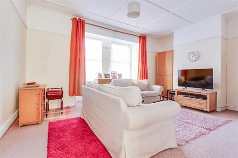 2 bedroom detached house for sale, Cricketfield Grove, Leigh-On-Sea SS9