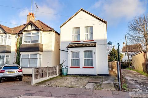 Cricketfield Grove, Leigh-On-Sea SS9