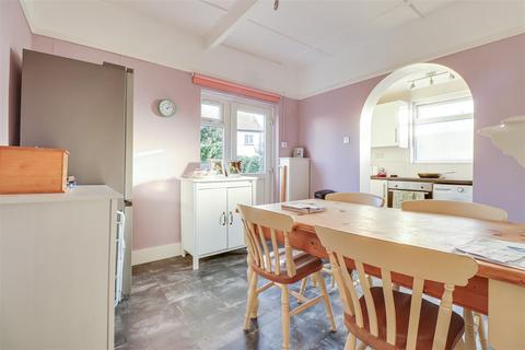 undefined, Cricketfield Grove, Leigh-On-Sea SS9