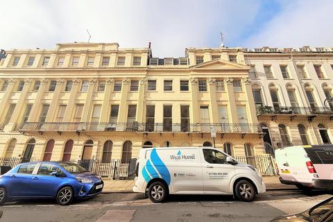 1 bedroom flat for sale, Oriental Place, Brighton