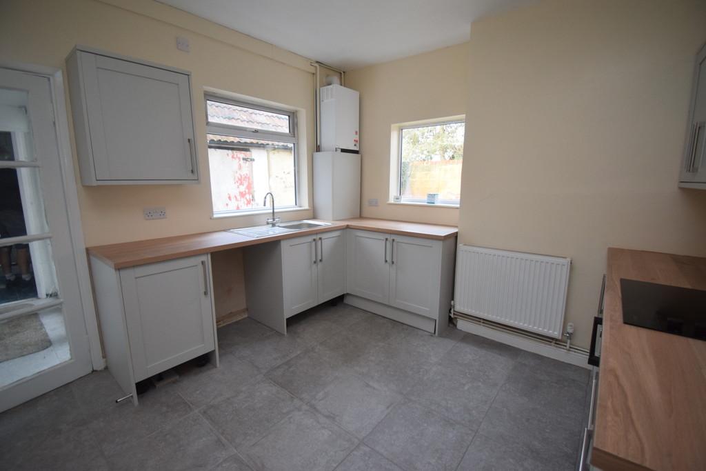 Kitchen (2)
