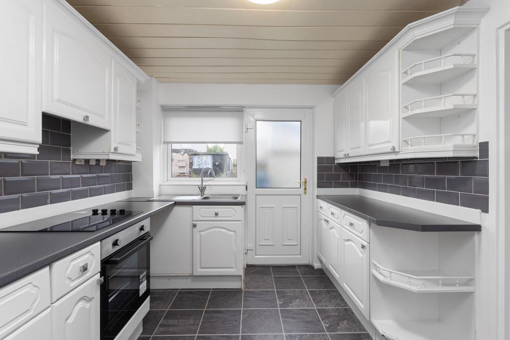 71 Burnside Crescent 11