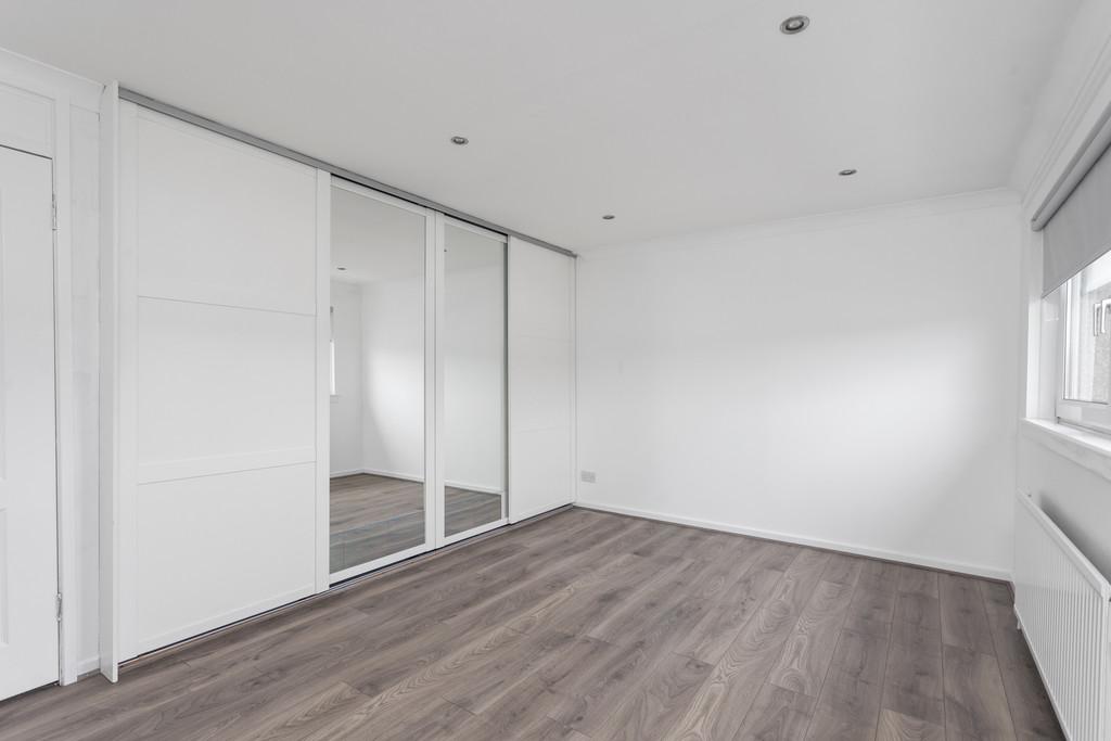 71 Burnside Crescent 16