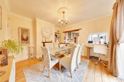 2 bedroom semi-detached house for sale, Moorfield Road, Orpington