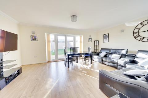 3 bedroom terraced house for sale, Blackthorn Grove, Orpington