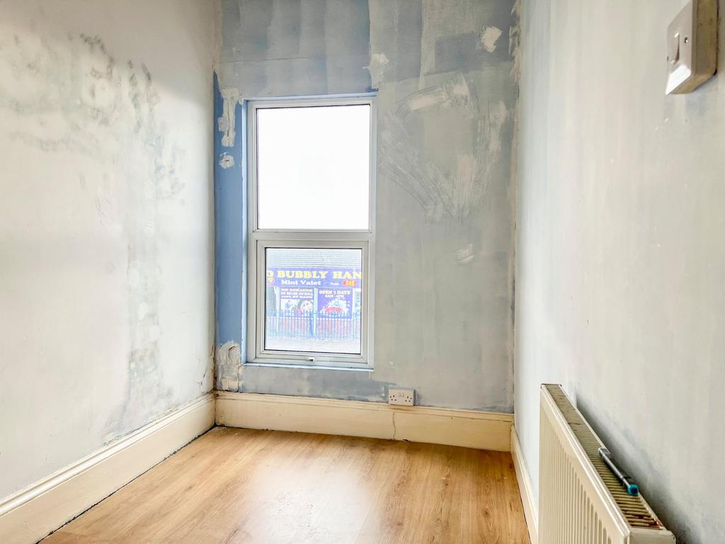 F/F Bedroom