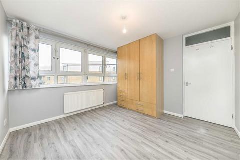 2 bedroom flat to rent, Schofield Walk, London SE3