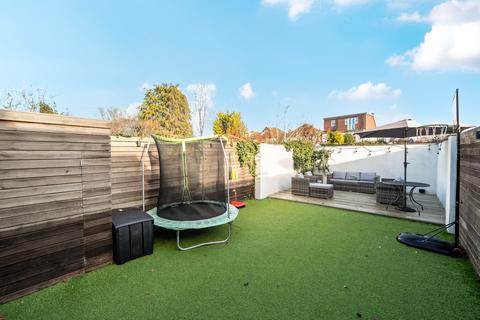 3 bedroom end of terrace house for sale, Green Lane, Hersham, Walton On Thames, KT12