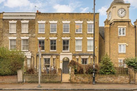 3 bedroom flat to rent, Nunhead Lane, London SE15