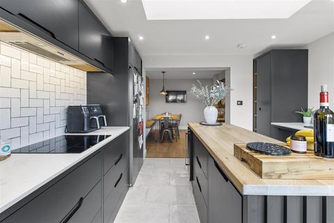 4 bedroom semi-detached house for sale, Oldfield Avenue, Eastbourne